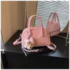Bolso de Mano Minimalista Boston 2026 Modelo Nuevo Bolso de Bowling de Gama Alta Versátil de Nicho Bolso Cuadrado Pequeño Bolso Cruzado