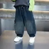 Jeans Rectos para Niños Primavera y Otoño 2026 Nuevos Elegantes Pantalones Curvos para Bebé Pantalones de Otoño para Niños Pequeños Tendencia
