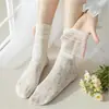 Calcetines de Estilo Ballet Huecos con Volantes para Primavera y Verano Jk Transpirables Frescos de Media Pantorrilla Calcetines de Encaje para Pantorrilla Mary Jane para Mujer