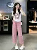 Impresionante y Hermoso Conjunto Deportivo para Mujer, Nueva Moda de Verano 2026 Elegante Conjunto de Dos Piezas con Pantalones Cortos para Figuras Petite, Efecto Adelgazante