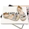 Sandalias Cerradas para Niñas 2026 Verano Nuevas Suela Suave Huecas Zapatos para Bebé Niña Zapatos de Cuero para Niñas Zapatos de Princesa para Niños