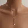 Collar Cruzado para Mujer Europeo y Americano Colgante de Circonita Blanca Cadena Metálica Fina de Moda Versátil Collar de Lujo Ligero de Gama Alta