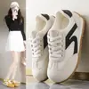 Zapatillas de entrenamiento de moda amarillas alemanas para mujer, zapatillas casuales de malla transpirable para el verano 2026, zapatillas casuales de estilo universitario con cordones