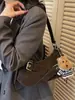 Bolso de Hombro Rojo Baguette para Mujer 2025 Nuevo de Moda de Gama Alta Nicho Versátil Moda Bolso de Hombro Cruzado