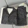 2026 Nuevo Otoño/Invierno Popular para Hombre Velour Alemán Sencillo Cálido Pijama Manga Larga Pantalón Largo Ropa de Casa Conjunto de Dos Piezas