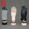 Mano de plástico falsa corta para mano derecha de mujer, modelo de mano magnético, accesorio de utilería para exhibición de guantes, exhibición de fotos de pulseras