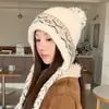 Novo Chapéu de Pescador Patchwork Listrado Simples Coreano Outono e Inverno para Mulheres, Fashionável e Versátil, Design Irregular, Chapéu com Proteção para Orelhas para Viagem