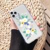 Funda para iPhone 11 Pro Max con diseño de flor de lavanda morada y transparente de TPU con relieve pintado.