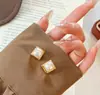 Pendientes de Botón Geométricos de Perla de Alto Grado con Temperamento Elegante Exquisitos Simples Modernos Versátiles Diseño de Nicho Pendiente de Moda para Mujer