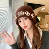 Gorro de lana tejido con patrón de copo de nieve, color marrón, para circunferencia de cabeza grande, para mujer, otoño e invierno, holgado, cálido, estilo coreano, gorro de punto para hombre