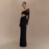Nuevo Vestido de Malla Hueca Elegante de Nicho Estilo Ins Europeo y Americano, Color Sólido, Patchwork, Hombros Descubiertos, Manga Larga, Ajustado, Venta al por Mayor