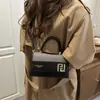 Bolso de Mano Cuadrado Pequeño Transfronterizo de Alto Valor Nuevo Otoño 2025 Moda Simple Versátil Moderno Bolso de Hombro Único Cruzado