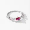 Anillo de Plata de Ley S925 Europeo y Americano Nuevo Rubí Ovalado para Mujer Lujo Accesible Diseño Geométrico Anillo de Dedo Índice de Gama Alta