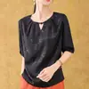 Camiseta de satén jacquard con botones de perla estilo chino, cuello redondo, manga corta, venta caliente de verano, top femenino holgado y versátil nuevo estilo chino