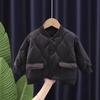 Conjunto de Otoño e Invierno para Niños Nuevo Estilo Coreano Abrigo de Una Fila de Botones con Capa Interior Cuello Redondo Cálido Abrigo de Algodón y Pantalones Conjunto de Dos Piezas Moderno para Niños