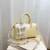 Nova Bolsa Feminina Casual Fashion Verão 2026, Bolsa de Trabalho de Alto Valor com Visual Relaxado e Moderno