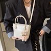 Nova Bolsa de Ombro Casual Retrô Moda Primavera 2025 Bolsa Saco para o Dia a Dia Design de Nicho Bolsa Transversal Estilo Ocidental