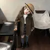 Jaqueta Feminina 2026 Outono Nova Estilosa Retrô Menina Cor Café Corta-vento Moda Infantil Tendência