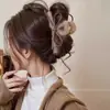 Pinza de garra grande estilo vintage para mujer 2026, pinza de tiburón de felpa de alta gama para otoño e invierno, accesorio versátil para el cabello para la parte posterior de la cabeza