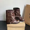 Botas de Mujer Estilo Nuevo 2026 con Hebilla de Personalidad para Dedo Gordo, Suela Gruesa, Plisadas y Apiladas, Botas de Cuero Retro de Caña Media con Punta Cuadrada y Estilo Bootcut