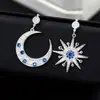 Brincos assimétricos de estrela e lua em prata de lei s925, estilo coreano, luxo leve, versáteis, design requintado, brincos cravejados de diamantes para mulheres