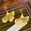 Novos Brincos Dourados de Folha de Ginkgo Retrô Chinês Nicho Alto Padrão Exagerados Brincos de Tarraxa para Feriado Primavera e Verão