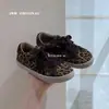 Colección Otoño-Primavera 2026: Tenis Retro de Estrella para Niños y Niñas, Zapatos Casuales Versátiles de Moda con Estampado de Leopardo para Exteriores, Zapatos Deportivos