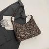 Bolsa de Pano Artística com Estampa de Leopardo da Moda Estilo Coreano Bolsa Tote de Veludo Estilo Preguiçoso Bolsa de Ombro Bolsa Grande Bolsa Transversal Elegante de Grande Capacidade