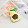 Broche de pelúcia de desenho animado fruta fofa morango abacate rabanete bolsa cachecol decorativo sapatos chapéu acessórios