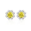 Nuevo bestseller de transmisión en vivo: Pendientes de copo de nieve de plata de imitación S925, un diseño de lujo transfronterizo con un toque de alta gama, con colgantes de girasol de imitación de moissanita
