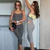 Moda Feminina Europeia e Americana Verão 2026 Sexy Tomara-que-caia Slim Fit Camiseta Versátil Conjunto de Shorts Polka Dot Moda Atacado