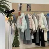 Desconto de Marca Roupa Feminina Atacado Transmissão ao Vivo Corte Físico Etiquetas Removidas de Armários Fábrica de Ponta Sobras de Produção Fornecimento de Banca em Primeira Mão Liquidação