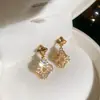 Brincos de Flor Redonda de Pérola com Zircônia Agulha de Prata Retro Simples Moda Elegante Brincos de Luxo Leve High-End para Mulheres