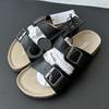 Novedad Verano 2025 Chanclas de Corcho con Doble Hebilla, Zapatos de Mujer Elegantes y Versátiles para Ponerse Fácilmente con Estampado de Serpiente, Venta al por Mayor para Exportación