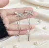 Brincos de Laço Cheios de Diamantes Mais Vendidos com Design de Alto Padrão, Brincos Modernos e Elegantes, o Mesmo Estilo Usado por Influenciadoras Digitais, Brincos Longos