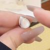 Auténtico Sentido de Diseño de Nicho Piedra Ojo de Gato Transparente como el Hielo Hebilla de Oreja Doble Cara Forma de Gota de Agua Pendientes Exquisitos Versátiles Pendientes Elegantes de Lujo Ligero