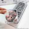 Set de 58 Fundas Protectoras Transparentes de Acrílico Selladas para Insignias de 75 mm, a Prueba de Humedad, para Exhibición en Escritorio