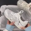 Zapatos de Senderismo para Exteriores de Malla Súper Ligeros y Transpirables 2026 Verano Nueva Moda Versátiles Hacen que los Pies Parezcan Más Pequeños Aumentan la Altura Casuales para Mujer