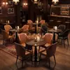 Mesas de bar estilo británico, mesas de bar transparentes estilo retro, mesas de madera maciza, mesas de restaurante estilo occidental con sillas tapizadas, juegos de mesa y sillas para comedor estilo americano transfronterizos