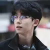 Nuevas Gafas Elegantes de Medio Marco Anti-Luz Azul para Estudiantes Hombres Amantes de la Tecnología, Estilo Popular de Influencer, Sensación de Alta Gama, Adecuadas para Lentes Graduados