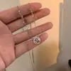 Colar de Pérolas Estilo Ins para Mulheres, Design Versátil de Nicho, Corrente de Clavícula de Luxo Leve de Alta Qualidade com Pingente de Coração, Joias para Atacado