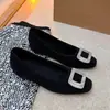 Palmilha de Tamanho Pequeno Bico Quadrado Strass Cinza Mocassins Feminino 2026 Estilo Quente Outono/Inverno Boca Rasa Mary Janes Sapatos de Pelo