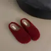 Pantuflas peludas de moda para mujer, para usar en exteriores, nuevo estilo otoño/invierno 2026, zapatos de algodón forrados de felpa, pantuflas de algodón sin cordones para usar cómodamente en casa