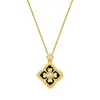 Artículo popular en Xiaohongshu: Pulsera de trébol de cuatro hojas con múltiples flores en color oro arena, estilo vintage de lujo ligero con un toque de alta gama, mismo estilo que el collar de flores de Zhao Lusi