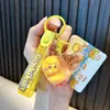 Chaveiro Oficialmente Licenciado de Cabacinho de Pato Amarelo Energético Infundido com Óleo Fofo Chaveiro Pingente de Bolsa Garrafa com Areia Líquida Presente