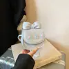 Bolsa de Hombro Exquisita Estilo Chanel Flor Pequeña de Dibujos Animados para Niños Modelo Nuevo 2026 Linda Bolsa Cruzada para Niñas Bolsa de Accesorios