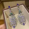 Pendientes de Pavo Real con Diamantes de Colores Color Retro Lujo Ligero Pendientes de Pin Plateados Impresionantes Diseño Exagerado de Nicho Elegantes Elegantes Mujeres