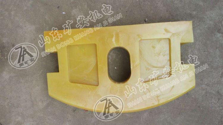 聚氨酯碰头1