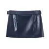 Conjunto Colete de Efeito Couro com Tiras Estilo Europeu e Americano 1255817 e Minissaia de Efeito Couro com Rebites 5427401