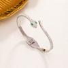 Explosões transfronteiriças diretas da fábrica Pulseira de aço de titânio 18K galvanizada Personalidade feminina sem cor Flush Niche Fashion em estoque